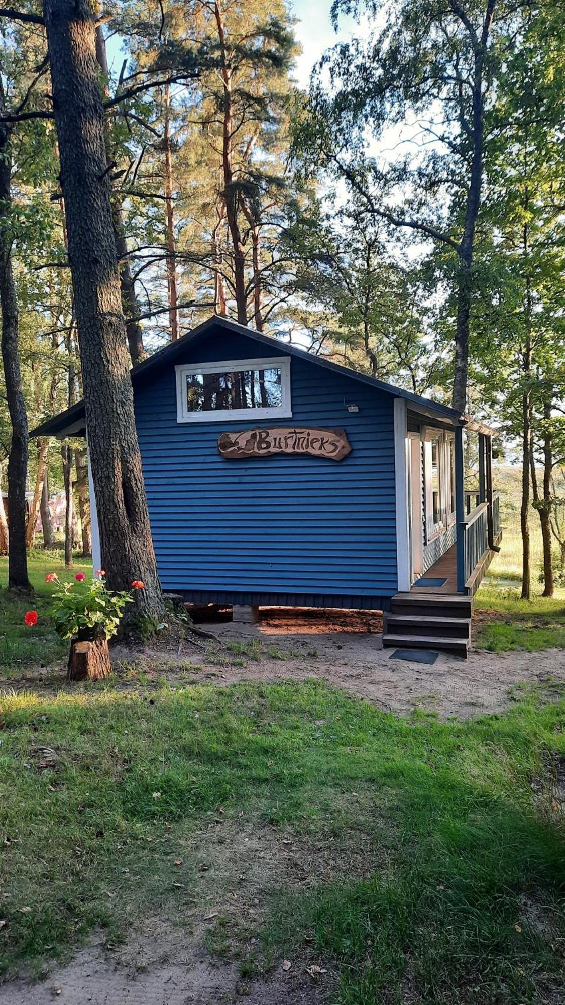 Kempings Ezerpriedes Burtnieki  Esterno foto
