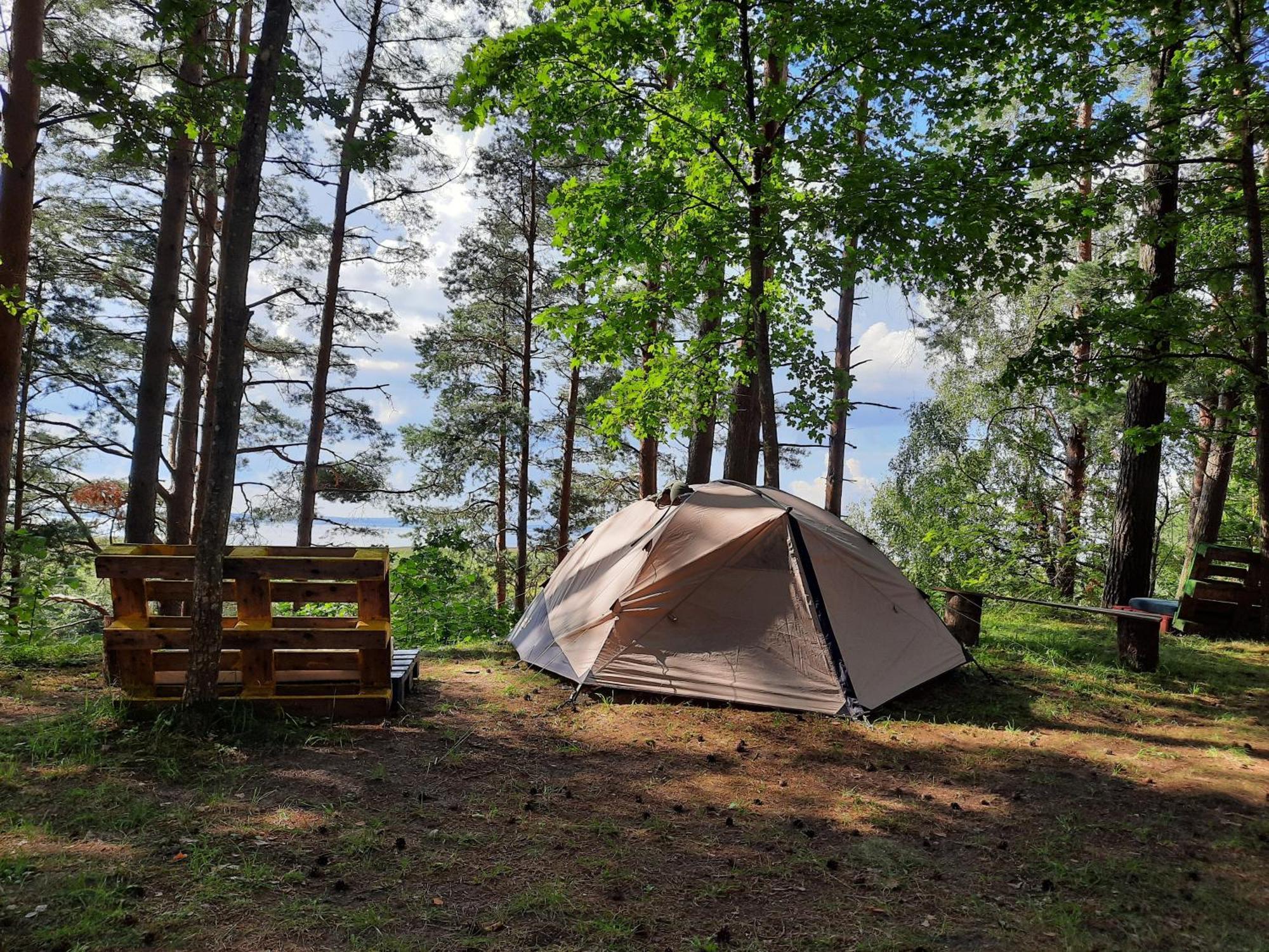 Kempings Ezerpriedes Burtnieki  Esterno foto