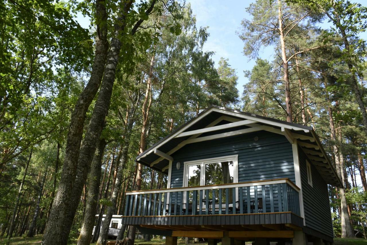 Kempings Ezerpriedes Burtnieki  Esterno foto